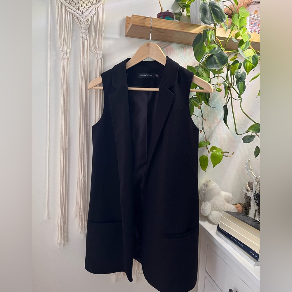 Black Sleeveless Blazer Vest